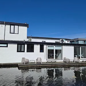  Bed & Breakfast Houseboat The New - Nieuwe Nederland